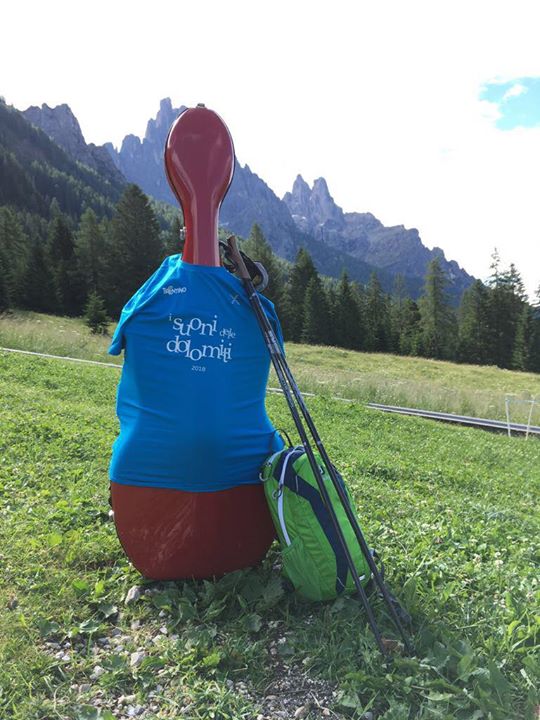 Red Cello piccolo è pronto a partire! Comincia oggi il trekking sulle Pale di San Martino con I...